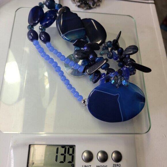 Chunky Black & Blue  Acrylic Nugget Bead Statement Necklace - Picture 9 of 10